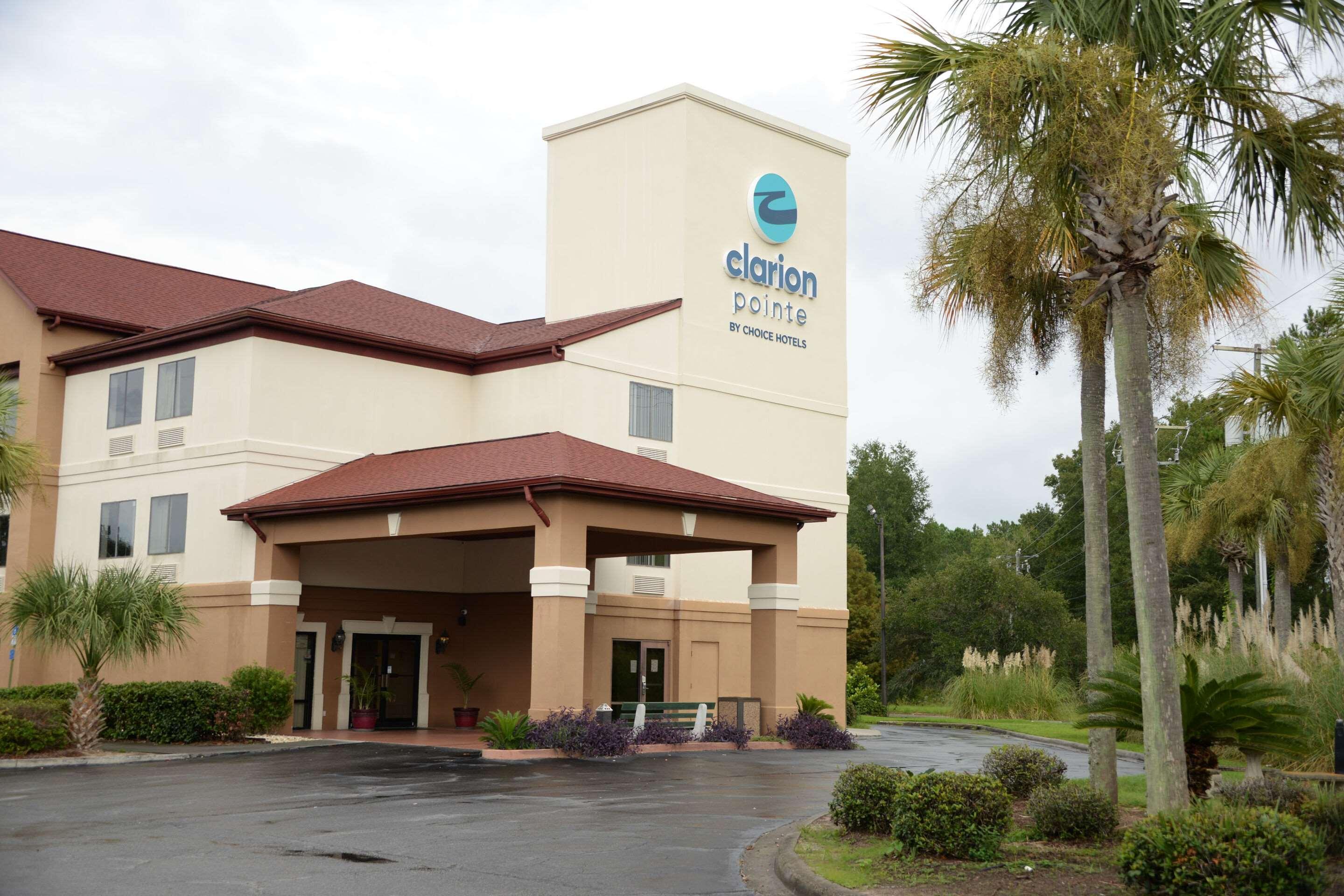 Clarion Pointe Savannah Gateway I-95 Exterior photo